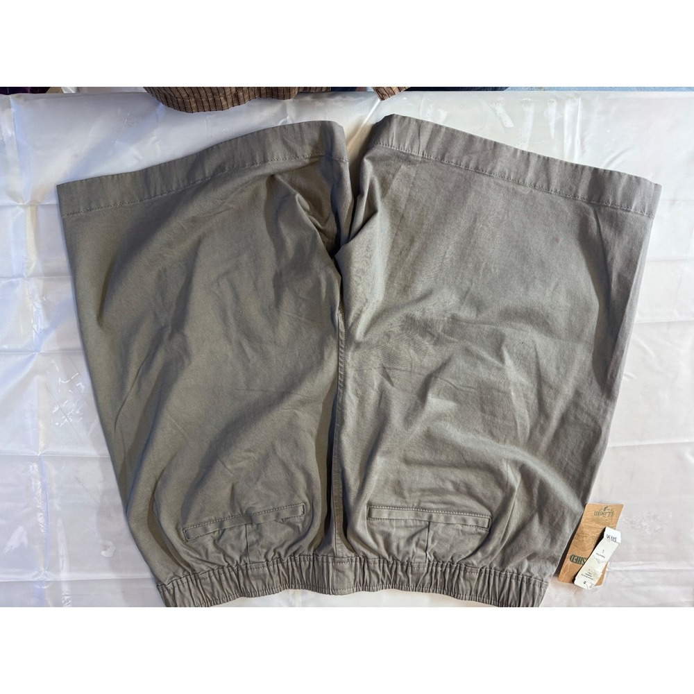 LL Bean Lakewashed Shorts Elastic Waist Women Large Gray Cotton Twill 8 Inseam - Picture 2 of 8